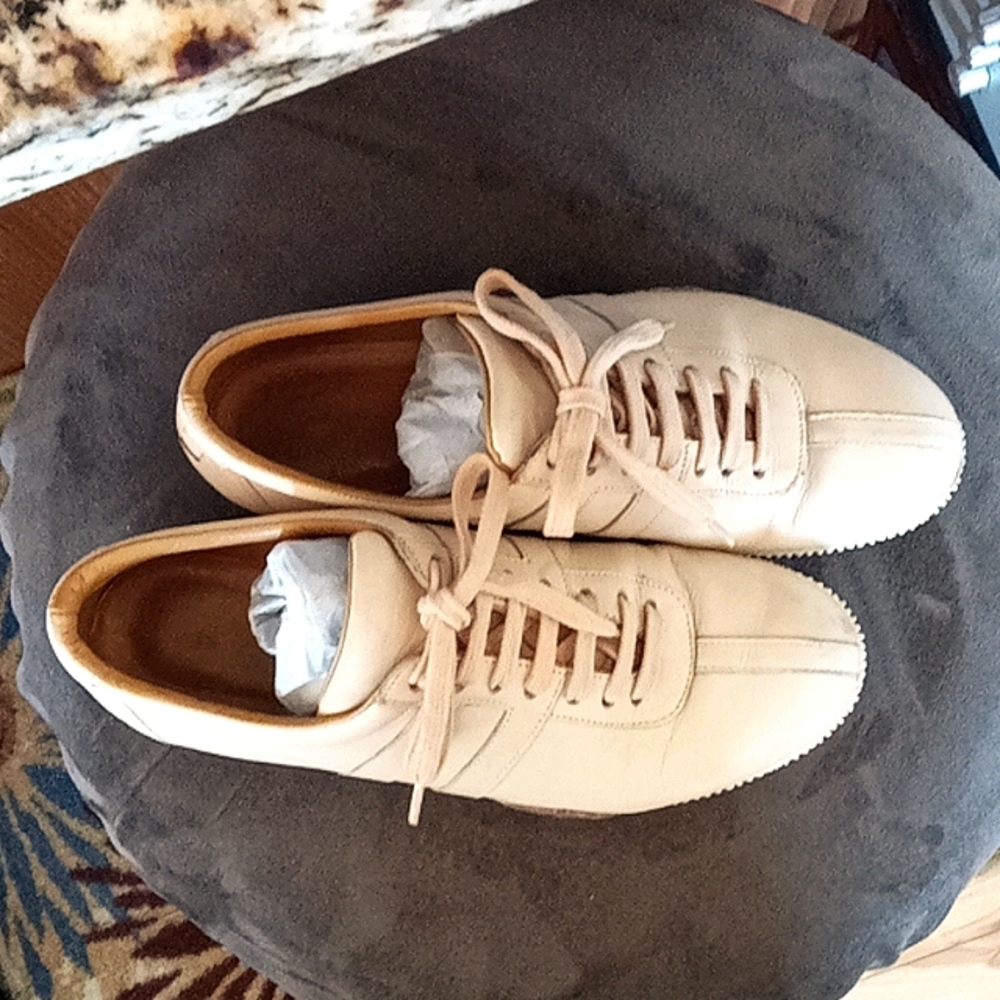 Authentic BALLY Leather shoes, size: 6
